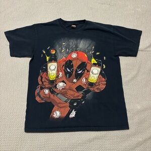 Vintage Y2K Marvel Comic Mad Engine Deadpool Pistols T-Shirt Size Medium Black